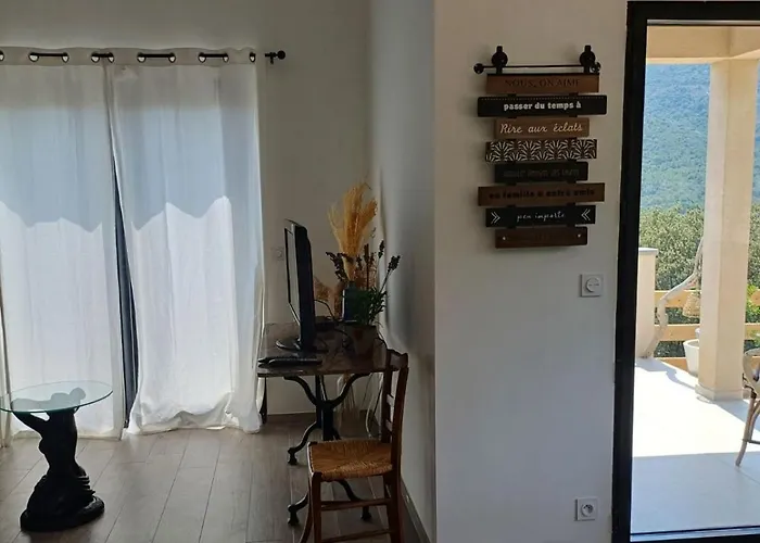 I Baghi - Sans Vis-à-vis Au Calme *